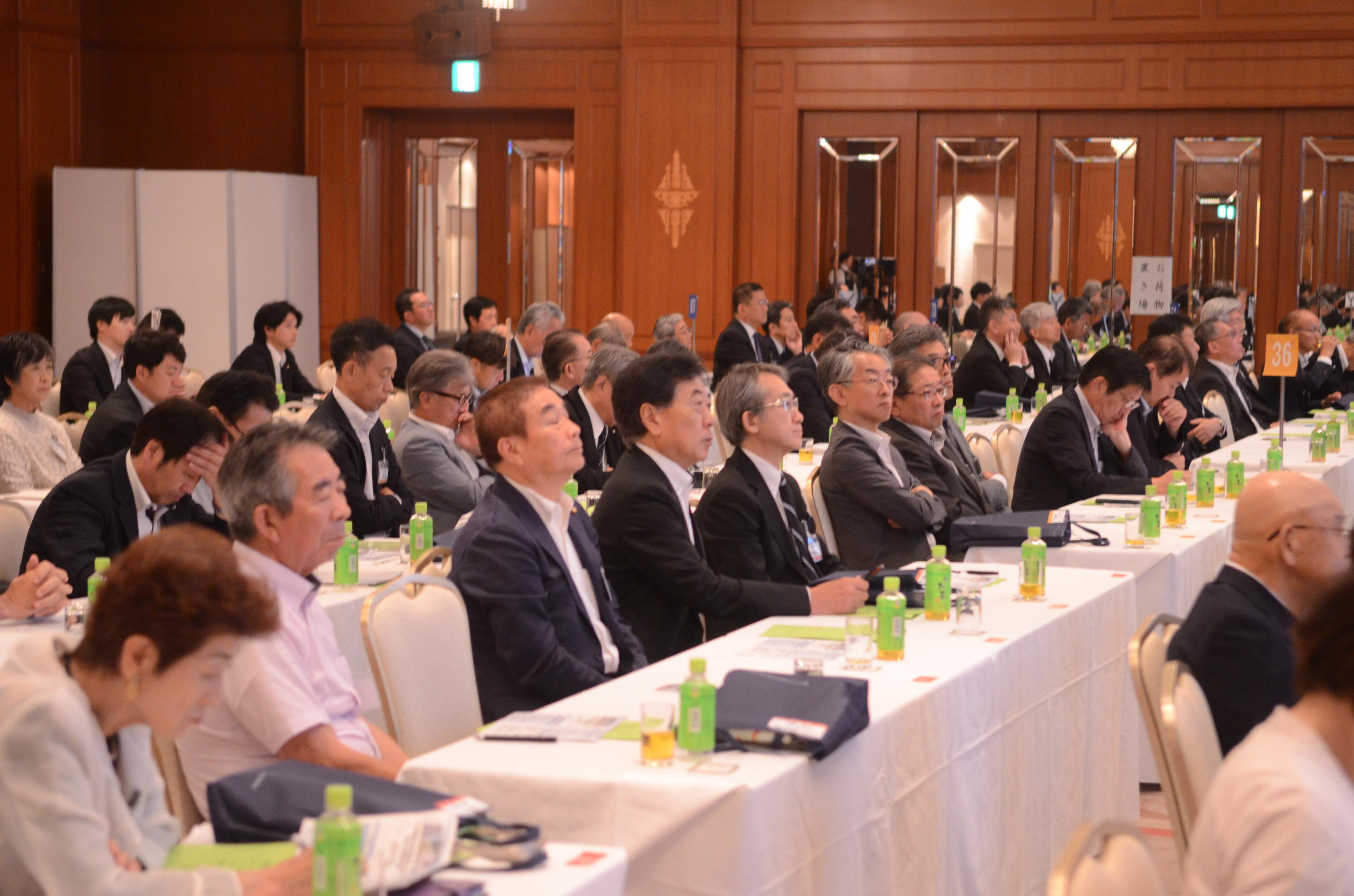 議員の皆様も多数聴講されました